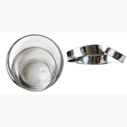 STRAINER (M) 22CM